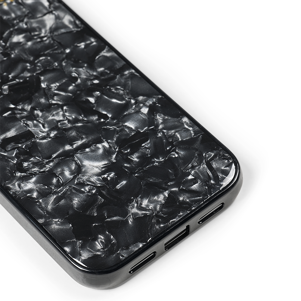 iDeal Of Sweden iPhone 12 / 12 Pro Pearlized Deksel - Black