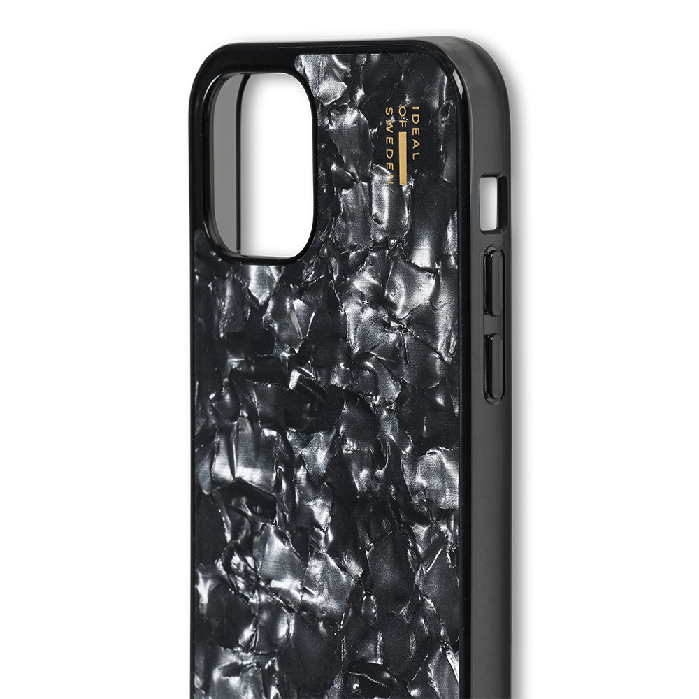 iDeal Of Sweden iPhone 12 / 12 Pro Pearlized Deksel - Black