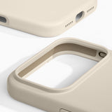 iPhone 17 Pro iDeal Of Sweden Silicone Deksel - MagSafe Kompatibel - Cloud Dancer
