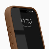 iPhone 16 iDeal of Sweden Soft Swirl Silicone Deksel - MagSafe Kompatibel - Salted Caramel