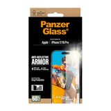 PanzerGlass iPhone 17 / 16 Pro Ultra Wide Fit Skjermbeskyttelse med EasyAligner - Anti-Reflective - Gjennomsiktig