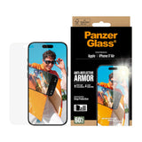 PanzerGlass iPhone Air Ultra Wide Fit Skjermbeskyttelse med EasyAligner - Anti-Reflective - Gjennomsiktig