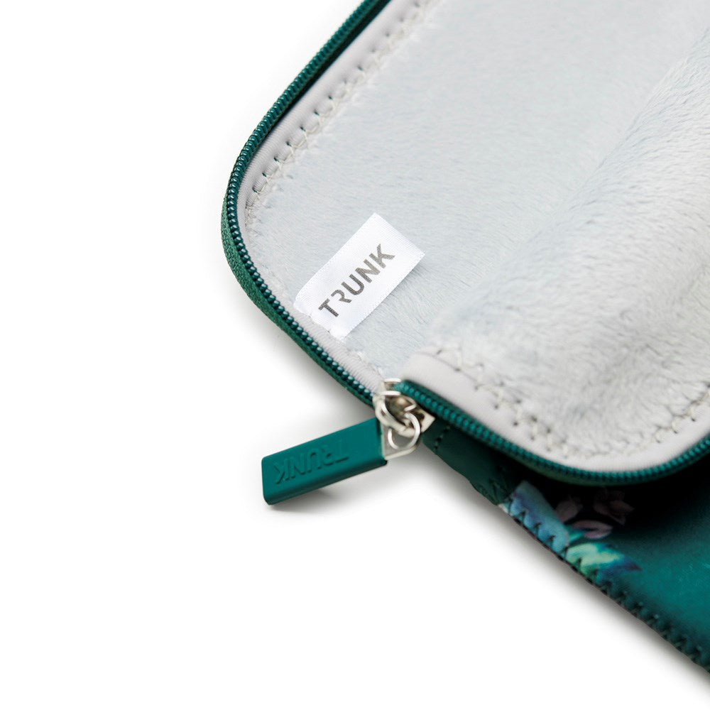 Trunk Neoprene Sleeve for MacBook 13" (30.5 x 21.5 x 1.5 cm) - Sweet Power Green Flower