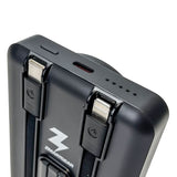 Zmartgear Powerbank Pro 6-i-1 med 18W / 10.00mAh / Trådløs Lading / Innebygd USB-C & Lightning-Kabel / Stativ - Svart